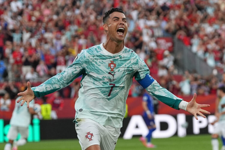 Portugal rallies to beat Croatia 2-1